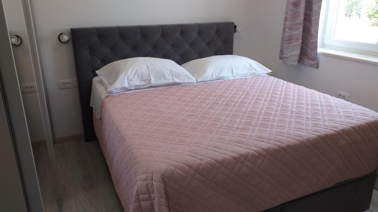 Apartman Karla Lastovo Exterior photo